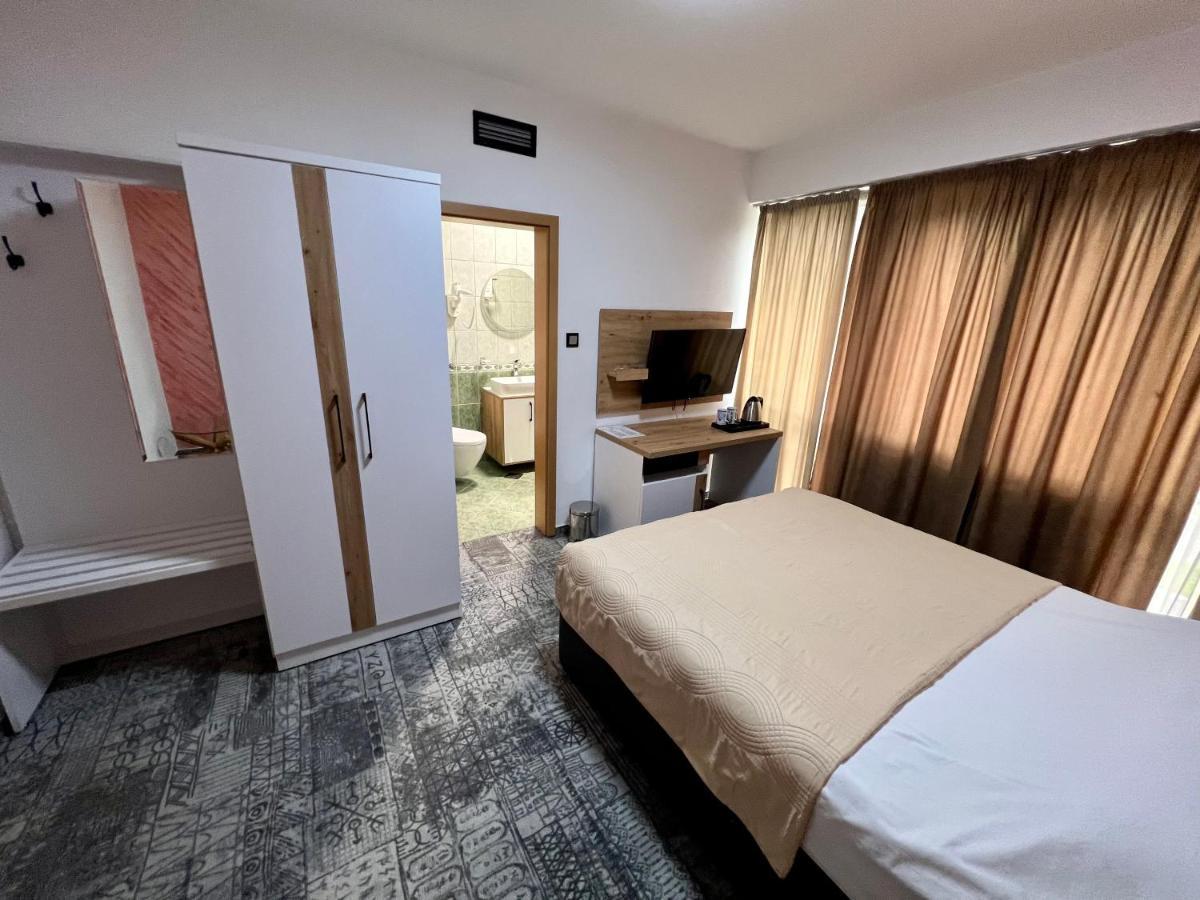 Hotel Brkic Sarajevo Airport - Free Parking Экстерьер фото