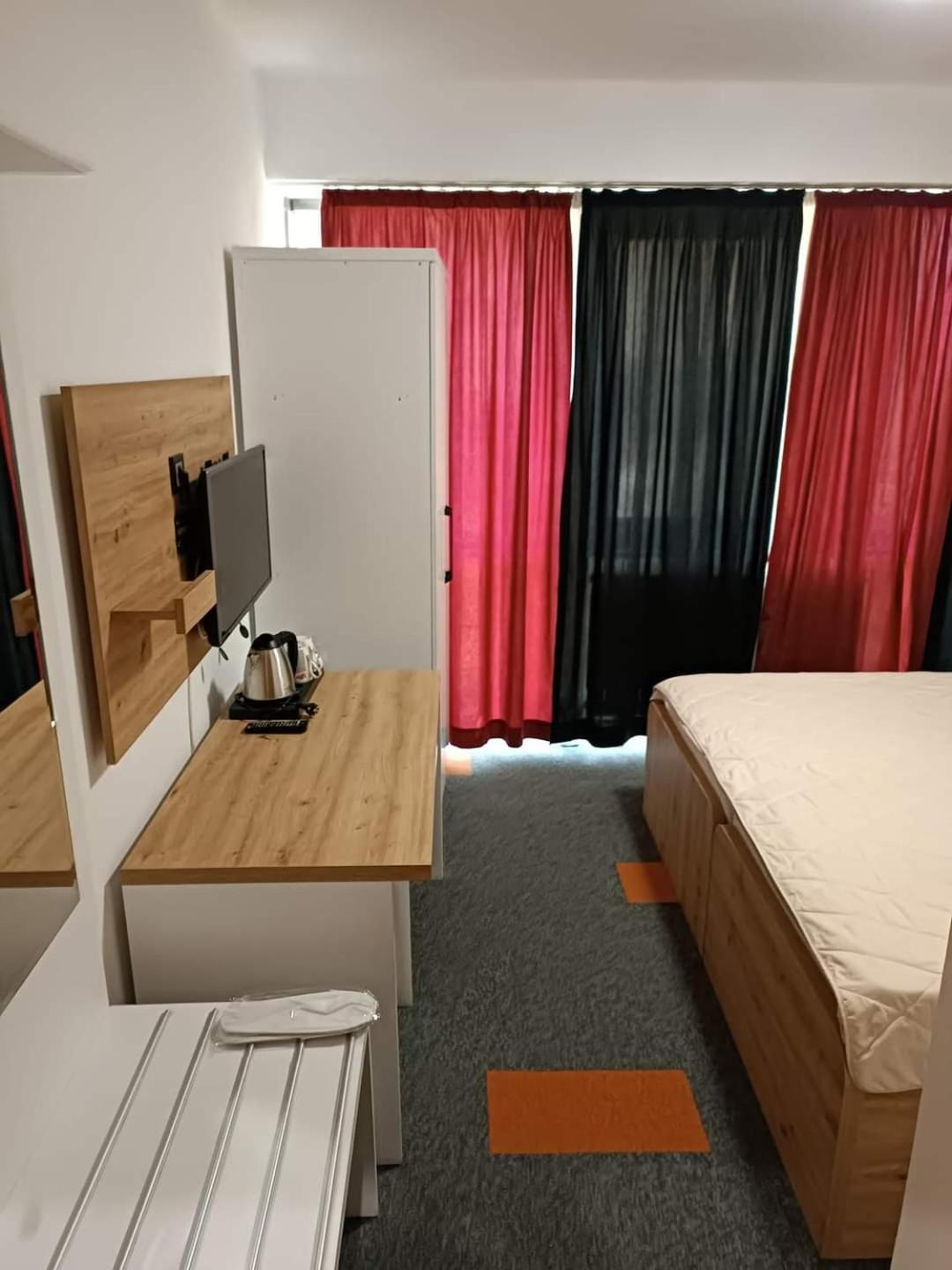 Hotel Brkic Sarajevo Airport - Free Parking Экстерьер фото
