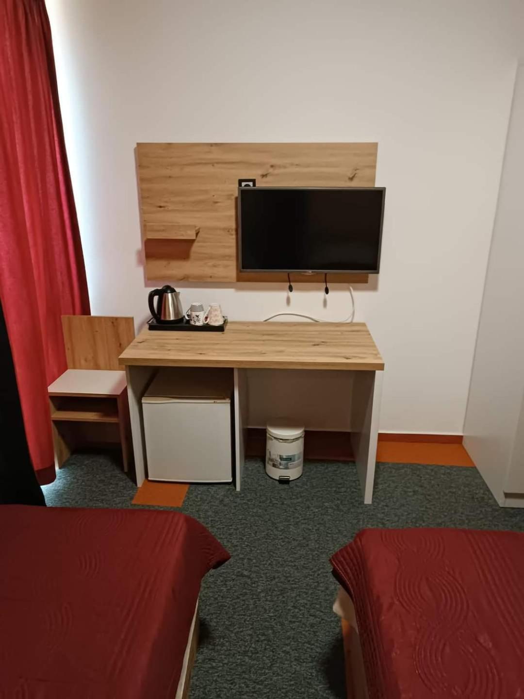 Hotel Brkic Sarajevo Airport - Free Parking Экстерьер фото